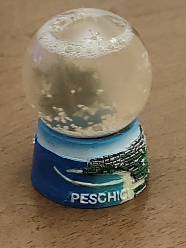 Palla vetro con neve - di,