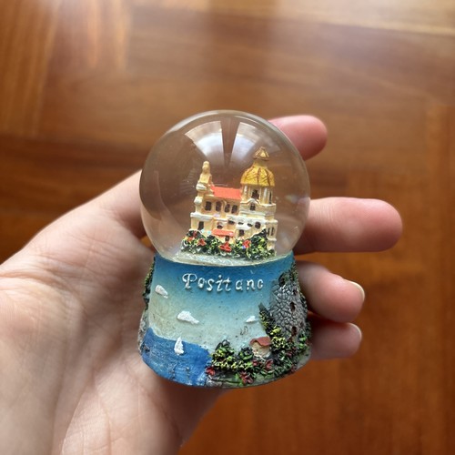 Palla vetro con neve - di,